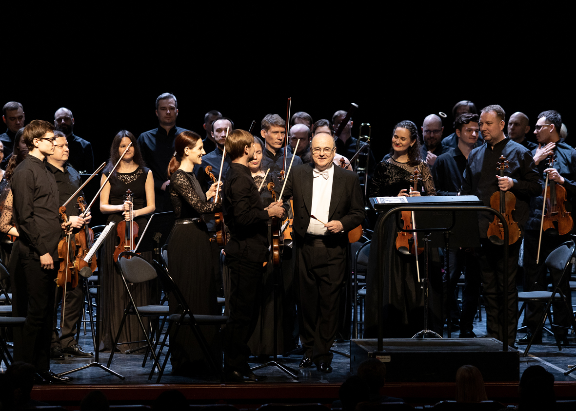 Владимир альтшулер дирижер. Мгасо под управлением павла когана. Пьер булез. Оркестр валерия гергиева. Владимир ланде дирижер.